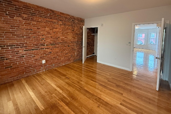 Building Photo - 174 Broadway