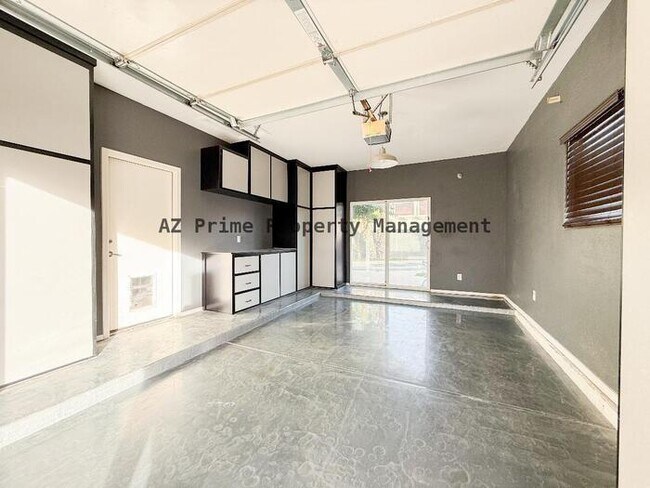 Building Photo - 19716 E Thornton Rd