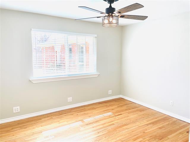 Building Photo - 534 E Spring Valley Rd