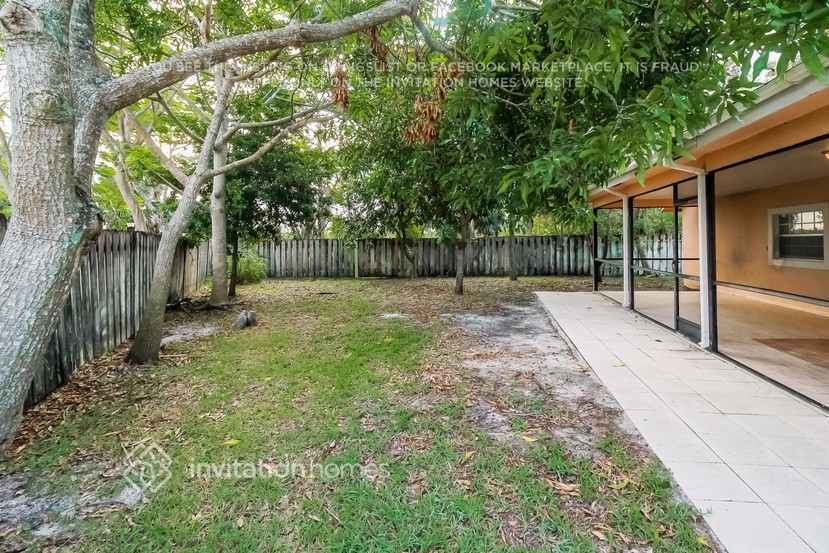 Building Photo - 765 Ryanwood Dr