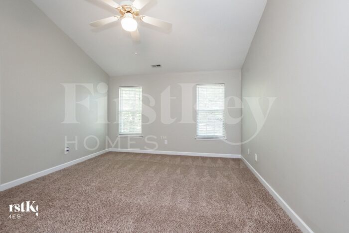 Building Photo - 7224 Pompano Pl
