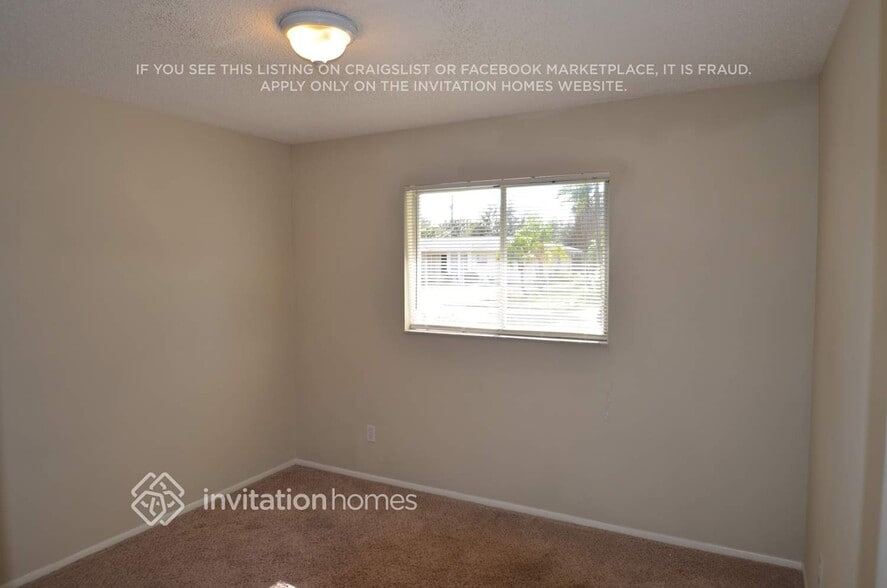 Building Photo - 1123 SE 34th St