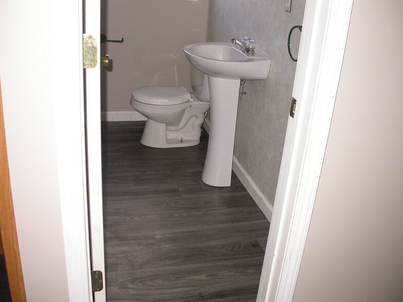 Building Photo - 5645 NY-5