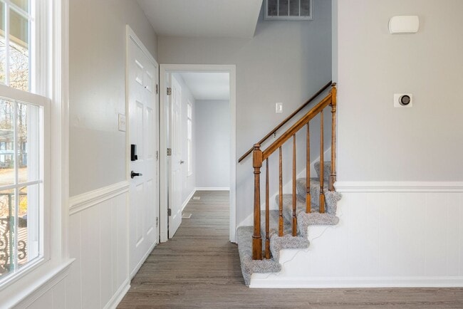 Building Photo - 4 Bedroom Home in Chesterfield County!!!! ***Available Early December***