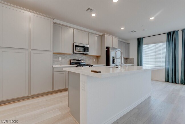 Building Photo - 3302 Viola Hls Ave