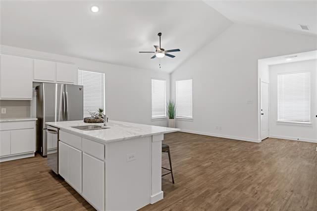 Building Photo - 1303 Bells Dr