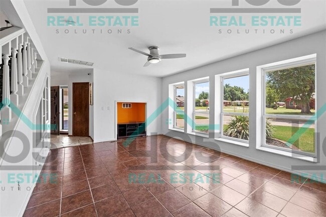 Building Photo - AMAZING FIND IN MWC