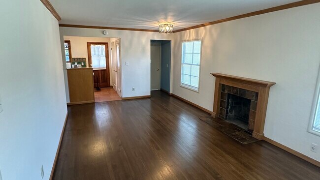 Building Photo - 1518 Cornell Ave