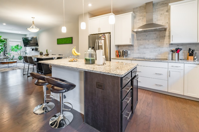 Building Photo - 15040 New Amsterdam Ln