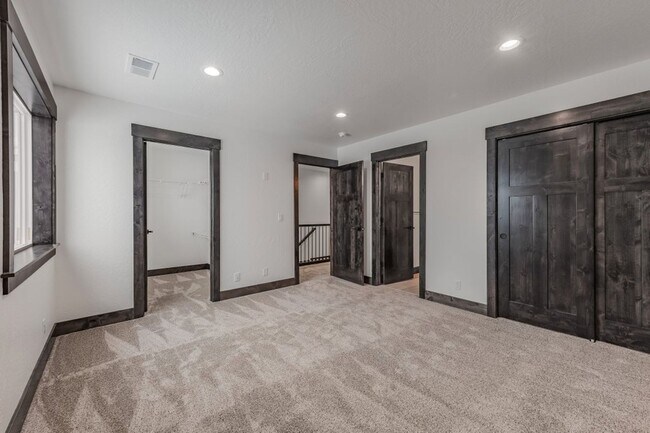 Building Photo - Brand New 3 bed 2.5 townhome