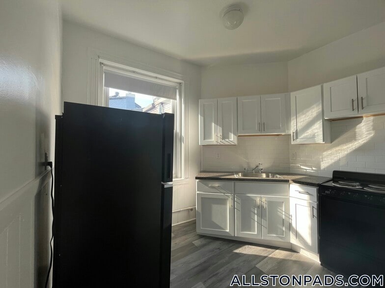 Building Photo - 5 Walbridge St