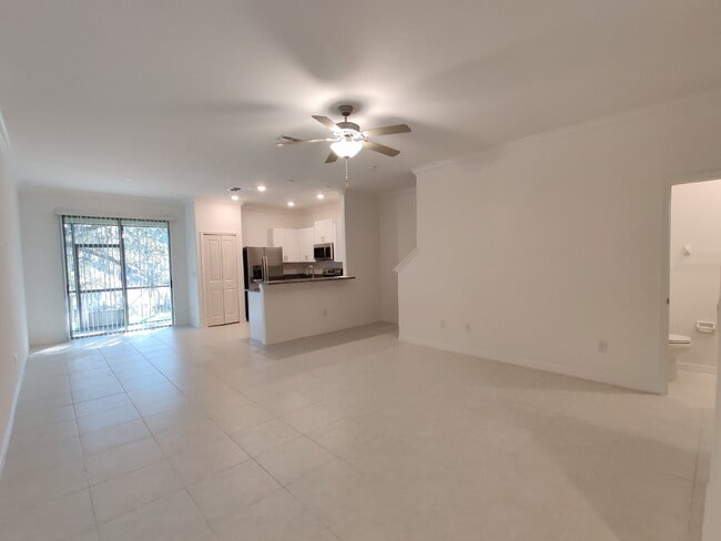 Building Photo - 30834 Veridian Wy