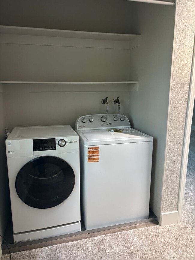 Building Photo - Renovated two bedroom two bath townhome, Windsor!!