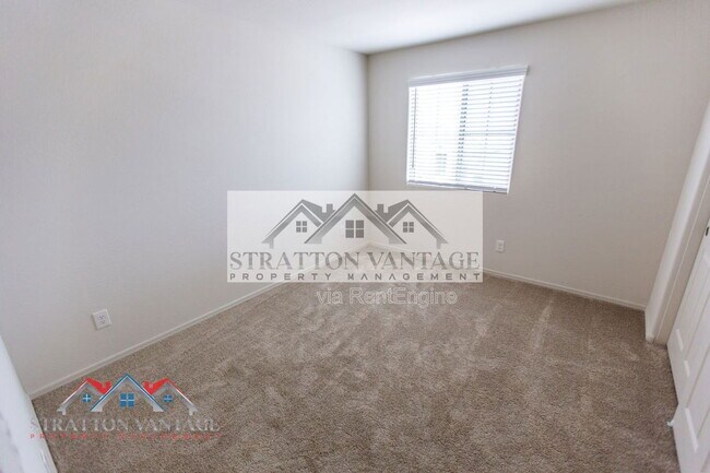 Building Photo - 43620 W Mescal Dr