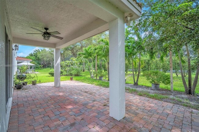 Building Photo - 5271 SW 173rd Ave