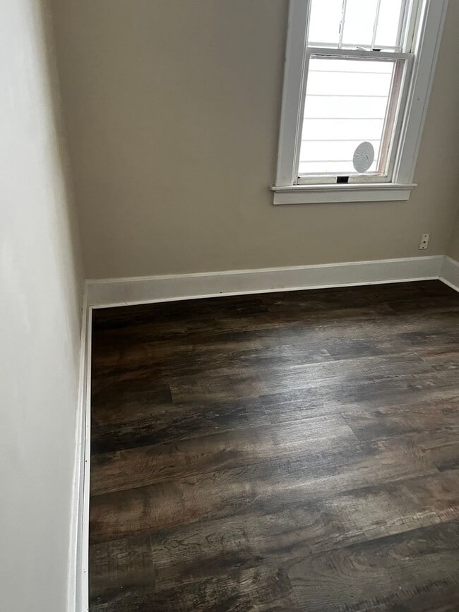 Building Photo - Available Now Don't Miss Out!