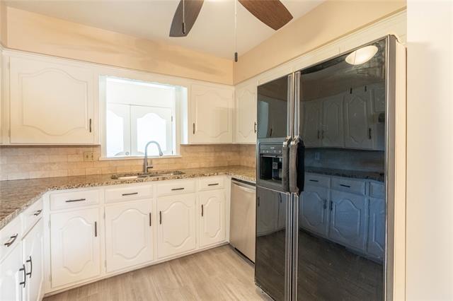 Building Photo - 2217 Sylvan Dr