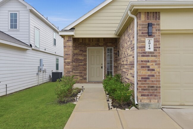 Building Photo - 2914 Lawrence Pk Ct