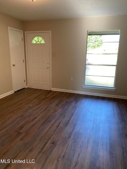 Building Photo - 7510 Rockingham Dr