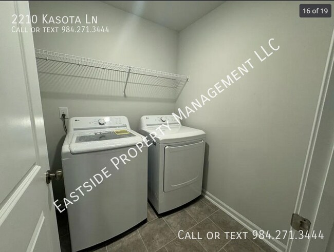 Building Photo - 2210 Kasota Ln