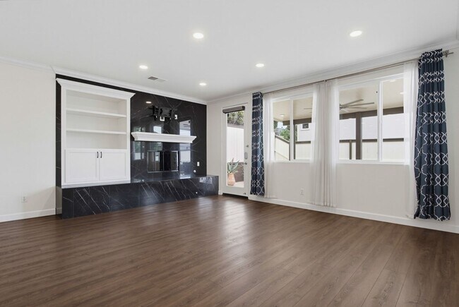 Building Photo - 3239 Canyon View Dr