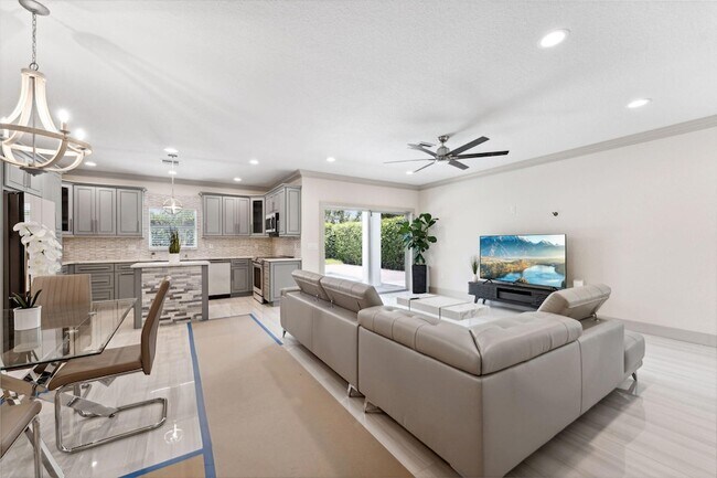 Building Photo - 522 Lucky Ln