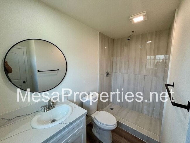 Building Photo - 1617 Fairfax Ct