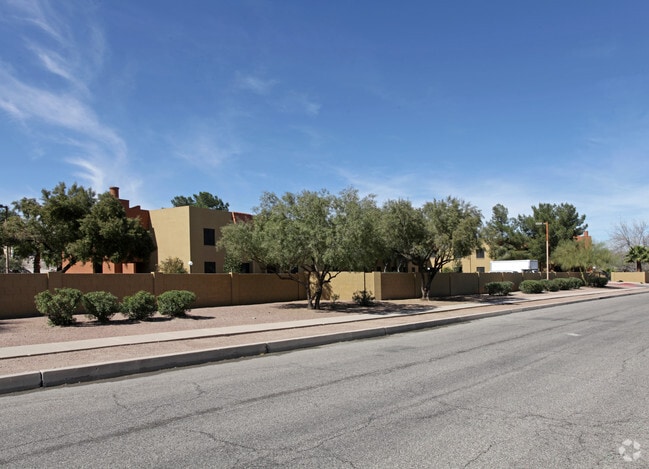 Building Photo - Casa De Encanto