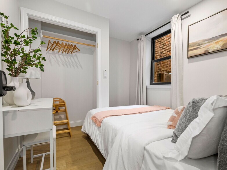 Building Photo - 193 Salem St