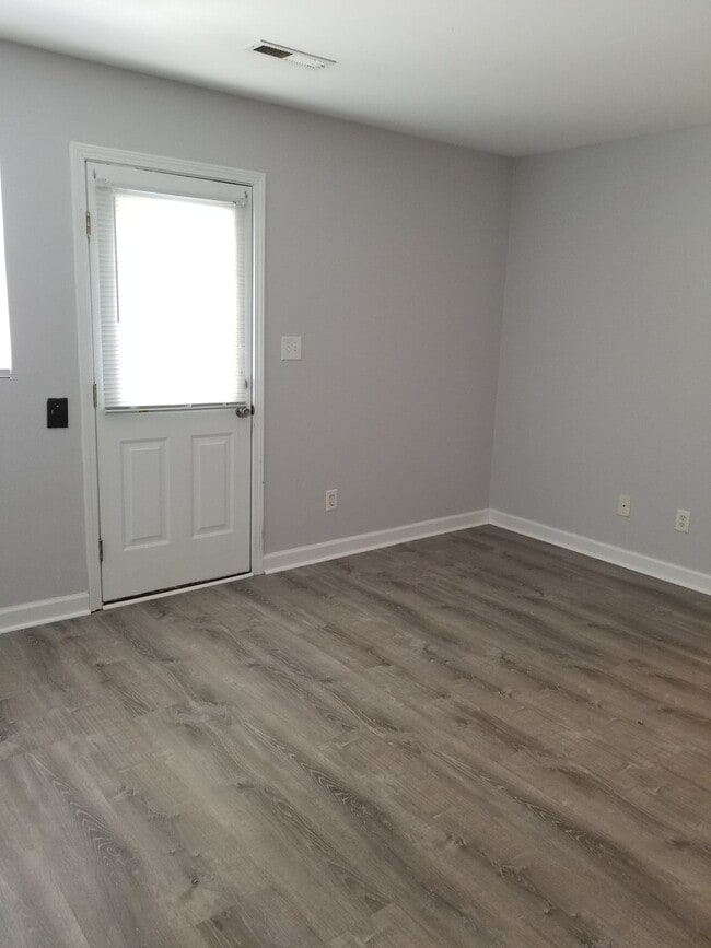 Building Photo - Cute Apartment for rent