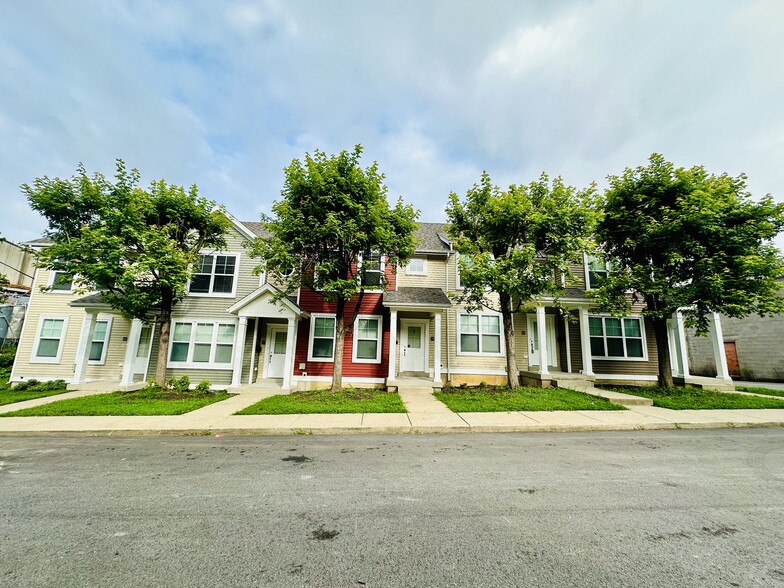 Building Photo - 110 Weist Pl