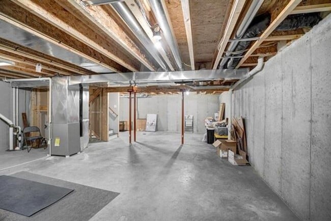Building Photo - 9317 Golden Hue Blvd