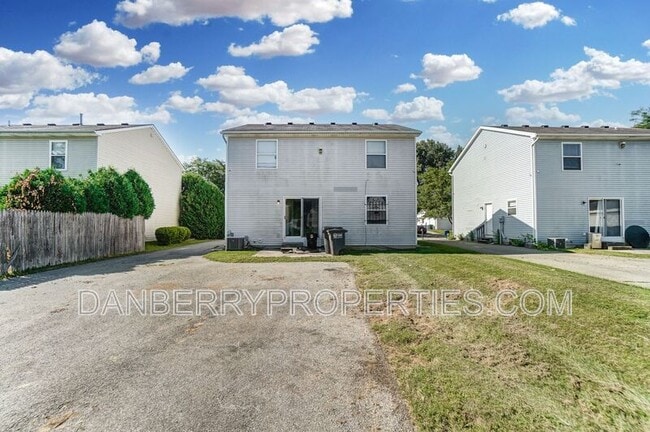 Building Photo - 3660 Willow Run Dr