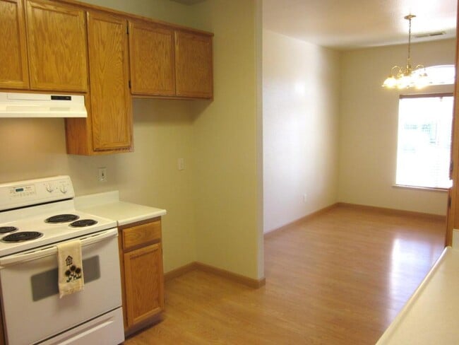 Building Photo - 3557 Century Cir