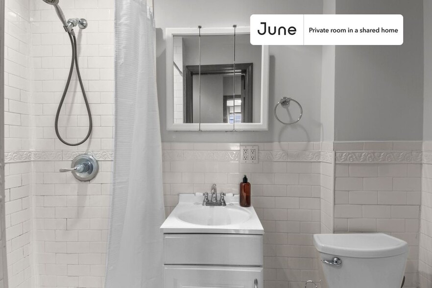 Building Photo - Room in Shared 3 bed/1 bath home in East Village