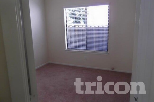 Building Photo - 1085 Quail Valley Run