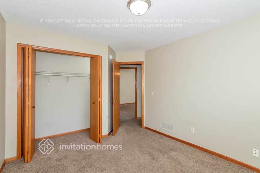 Building Photo - 930 118th Ln NE