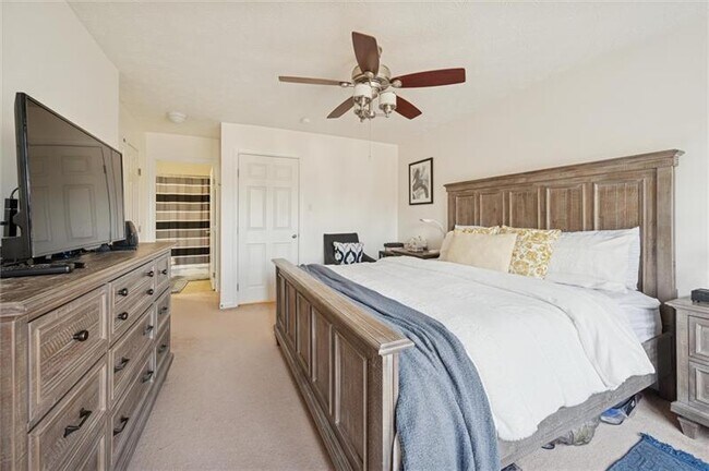 Building Photo - 1005 Autumn Woods Dr