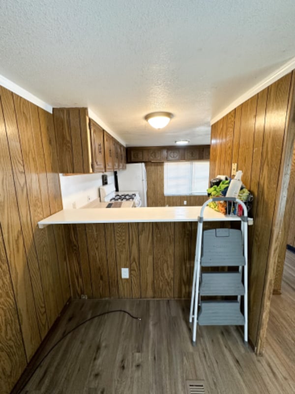 Building Photo - 2006 10th Ave N