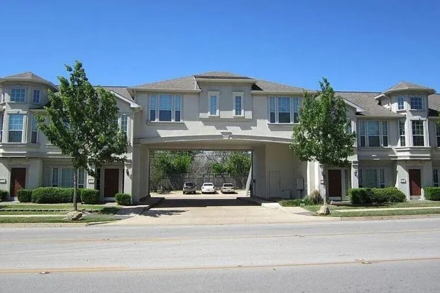 Primary Photo - 1218 Welsh Ave