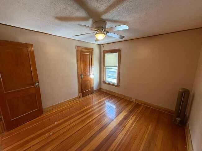 Building Photo - 99-101 Mooreland St