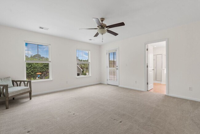 Building Photo - Available now. Beautiful 5 BR/2.5 BA Home in Swygerts Landing!