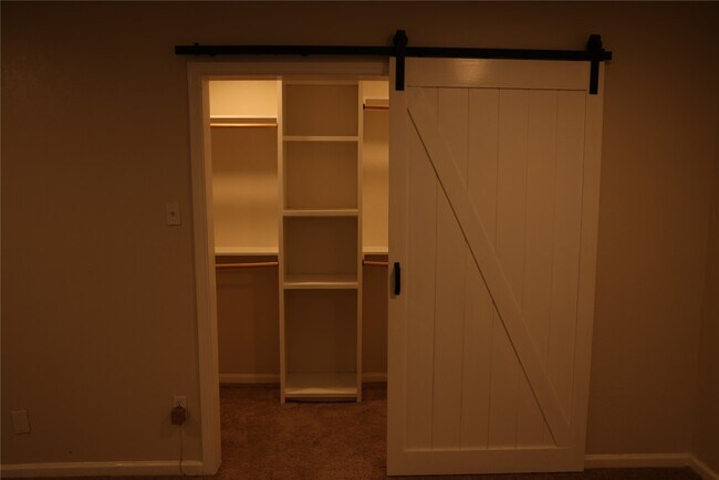 Building Photo - 1038 Cottage Oak Ln