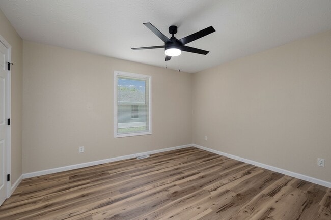 Building Photo - 1649 N Patterson Ave