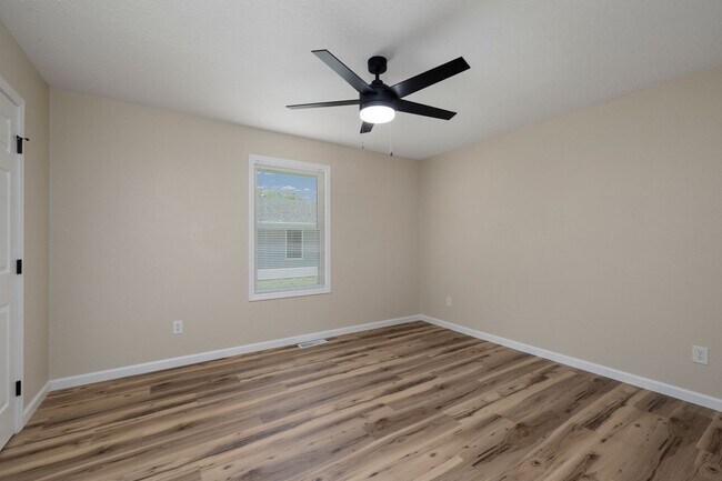 Building Photo - 1653 N Patterson Ave