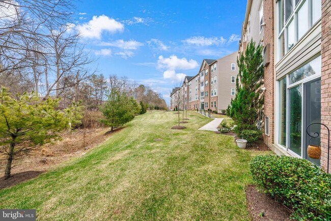 Building Photo - 8390 Ice Crystal Dr