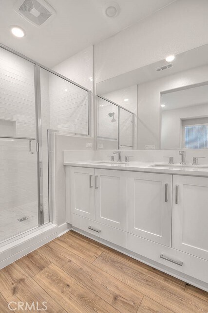 Building Photo - 6 Crown Point Dr