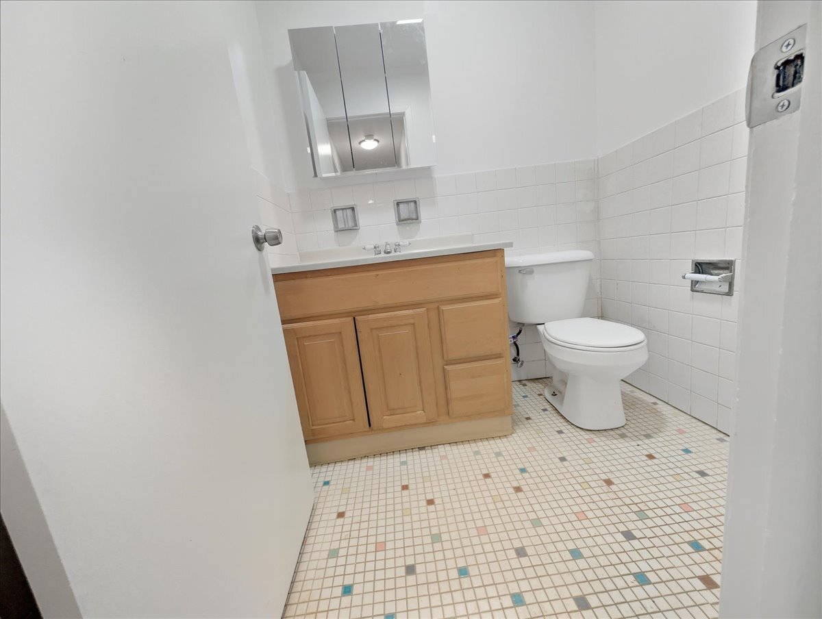 Building Photo - 600 McKinley Ave