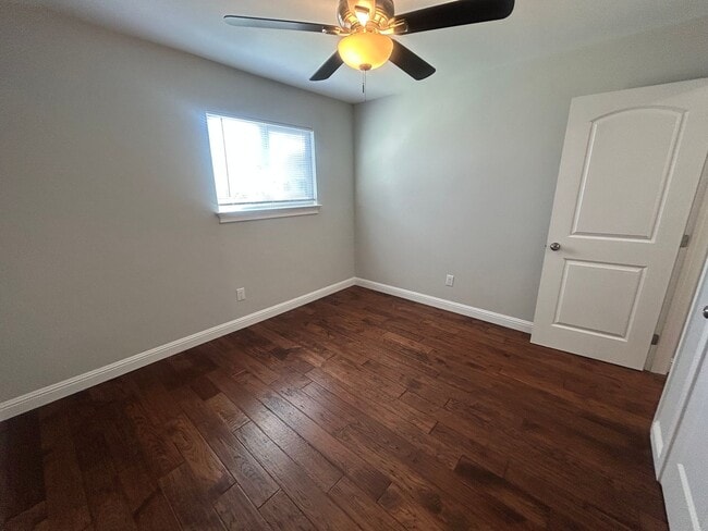 Building Photo - Adorable Two Bedroom in San Juan Bautista!