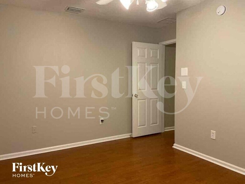 Building Photo - 2825 Eagle Preserve Blvd